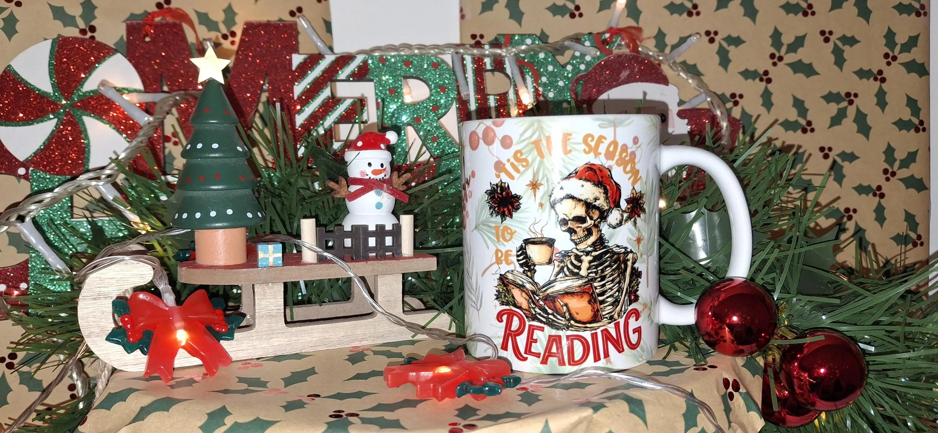 Mug de Noël , Squelette lecteur, “Encore un chapitre” – Cadeau original pour lecteur de dark romance– Mug livre