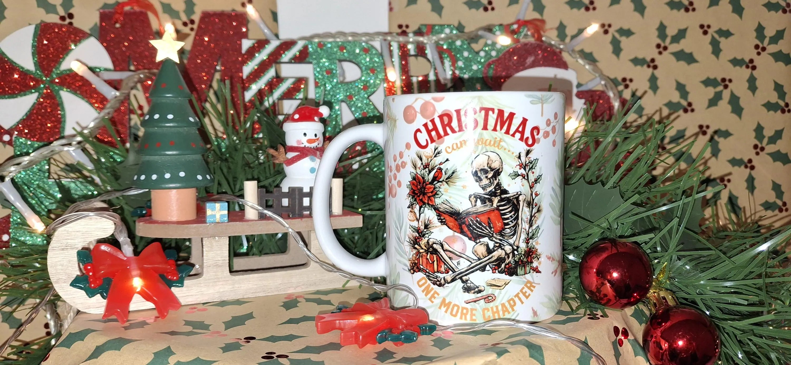 Mug de Noël , Squelette lecteur, “Encore un chapitre” – Cadeau original pour lecteur de dark romance– Mug livre
